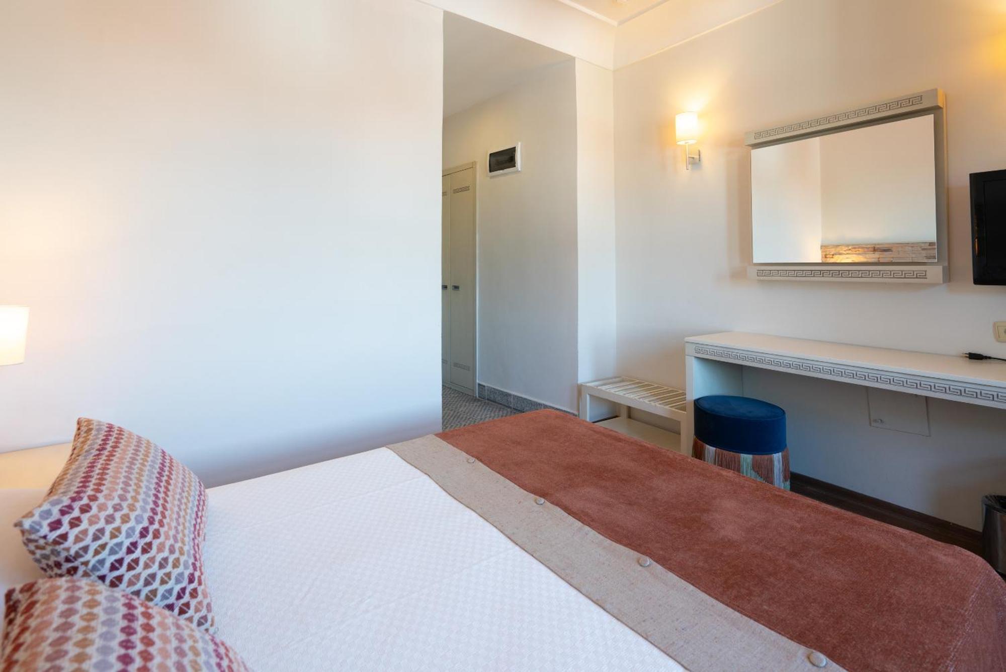 Hotel Aspen Kaleiçi 4*
