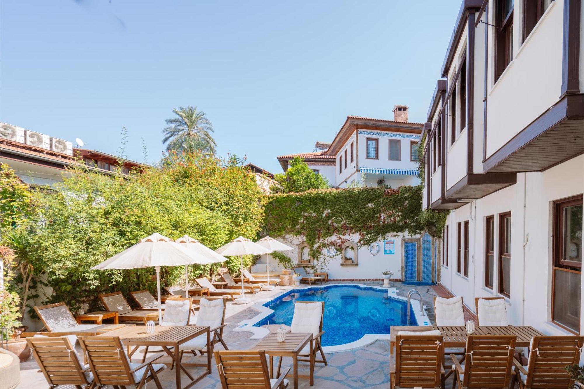 Hotel Aspen Kaleiçi 4*
